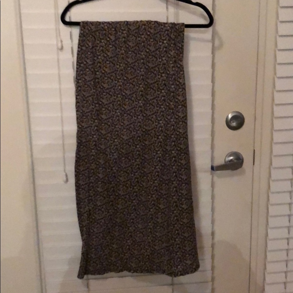 Adorable long floral skirt.